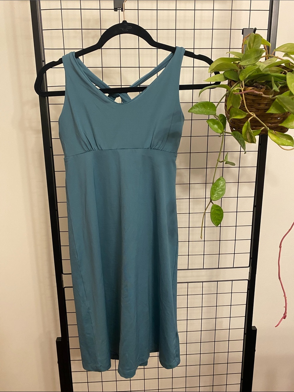 Patagonia Teal V-Neck Athletic Dress with Crisscross Back XS